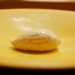 美会 - ココナッツとの奇跡の出会いを果たすトリュフの香り。ストレートに美味しさを伝えてくれる〆の美味しい甘味でした！