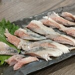 浪花創作ダイニング 食いしん坊 - 生いわし造り