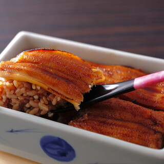 다른 가게와는 다른, 마메타누키의 "아나고밥"을 만끽해 보세요!