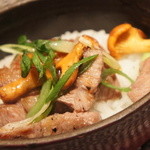 レストラン バカール - イベリコ豚とジロール茸、九条葱のストゥブご飯（1日1組限定8800円のおまかせコース・2012/6）