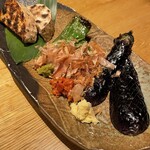 Sumibi Genshiyaki To Kuramoto Shouchuu No Mise Nodoguro No Nakamata - 旬の焼き野菜