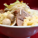 ラーメン二郎 - ラーメン半分＋ニンニク多め＋ショウガ半分