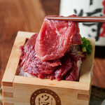 大衆馬肉酒場 うまる - メイン写真:
