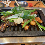 TOKYO焼肉ごぉ - 葱を載せて