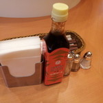 七條 - 卓上の調味料