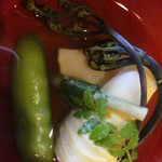 黒豆スイーツ&カフェ ささらい - 山菜と春野菜の炊合わせ、アップ！