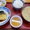 草加新田市場食堂