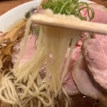 麺屋58 - 豚肩ロース中華そば麺の太さ