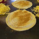 渡来 - 画像5 魚粉を振る