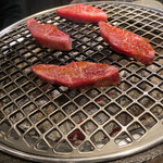 焼肉ホルモン 風土. - シャトー盛り合わせ
      （カルビ、ロース、ハラミ）