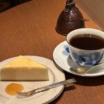 草枕 - 自家製チーズケーキと美味しいふつうめのコーヒー