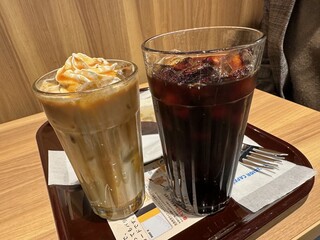 EXCELSIOR CAFFE - アイスコーヒーとアイスアーモンド・2022/11