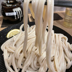 武蔵野うどんっ かみつけ製麺店 - 地粉みたいな麺