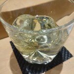 鮨 青海 - 焼酎芋ロック。