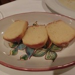 トラットリア ラ ブリアンツァ - 残った汁はパンでおいしくいただきます