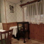 店の奥には半個室的な空間が！