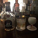 ドクターモッシュピット - 最初の一杯はOLD GRAN-DADとグラスホッパー