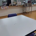 四日市ヒモノ食堂 - レジ前に売切と週末限定と