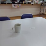 四日市ヒモノ食堂 - ご飯が見えます。右は普通。左は大盛　特盛はまんが盛り。