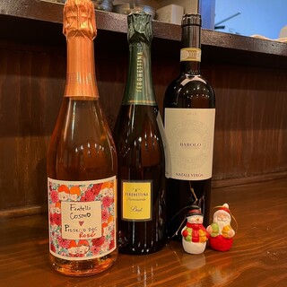 さわやかな飲み口の”ビッラメッシーナビール”や多彩なワイン