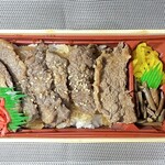 まるきょう - 特製焼肉弁当 （道の駅 木更津うまくたの里 で購入）　１０５９円　(2022/12)