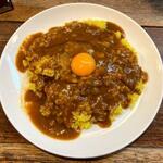 カレー専門店 ビィヤント - ビーフカレー辛口+生卵