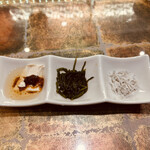 Sushi Sakanado Korono Heso - 小鉢3種
                        冷奴、めかぶ、釜揚げしらす