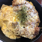 Tonkatsu Tonkichi - 卵とじかつ丼のアップ