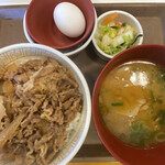 すき家 - 牛丼とん汁3点セット（並盛）