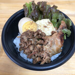膳の玄 - おいしい肉盛り丼。税抜き780円。