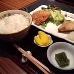 Hana zen - 定食900円