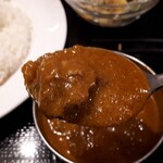 サフロン - 肉は二切れ