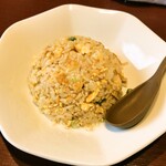 春華飯店 - セットのミニチャーハン