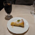 イタリア料理　トラットリア　レガーロ - チーズケーキとアイスコーヒー