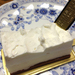 エスプリ - フロマージュ・クリュ
      （レアチーズケーキ）
      　３５７円