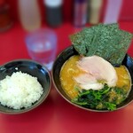 横浜ラーメン 相馬家 - 家系味噌並800円+無限ライス
