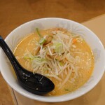 Sapporo Hompo - メンマが入った味噌ラーメン。