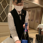 ル・マノアール・ダスティン - アンリジロ　エスプリ