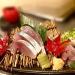 Nomikuidokoro Akinaiya - 毎日豊洲市場から仕入れて、旬のお魚をご提供します！