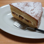 グルービー ベイカーズ - ラムレーズンのビクトリアケーキ