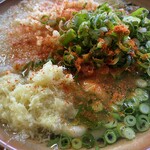 富士見うどん - 2022/12/20
      温かけ2玉 （290円+120円） 410円
      てんぷら 野菜かき揚げ 120円
      てんぷら イカ下足 120円