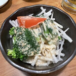 Ajidouhorumonyaki - お通しの大根サラダ