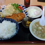 オーモリラーメン - トンカツ定食