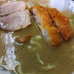 オーモリラーメン - とんかつはラーメンにオンザラーメンです