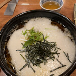 上野 味喜庵 - 山かけ蕎麦１２００円。優しい旨味のお出汁と山かけがピッタリで、とーっても美味しかったです（╹◡╹）（╹◡╹）