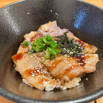 Ehime Kicchin Doranku Taiga - 豚丼