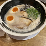 濃厚煮干とんこつラーメン 石田てっぺい - 