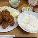 とんかつ山家 - カキフライ定食(ごはん少なめ)  1,050円