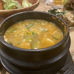 赤坂韓国料理・焼肉 兄夫食堂 - 味噌チゲ