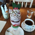 クリクリ - クリスマスパフェ¥1050(~2022.12.25)
